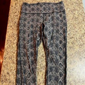 Athleta Ultimate 7/8 Tight Snake print  Snakeskin
